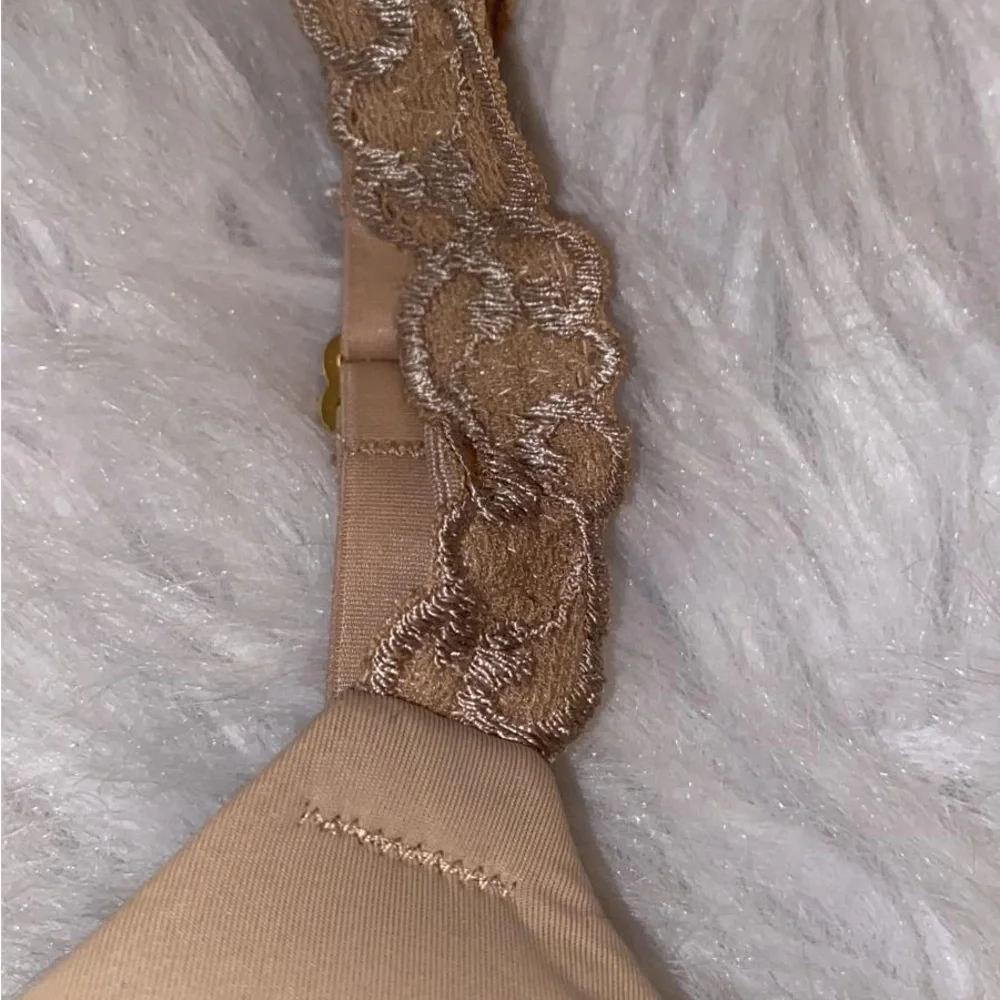 NATORI
Pure Luxe Embroidered-Strap Bra 732080 - Picture 8 of 10